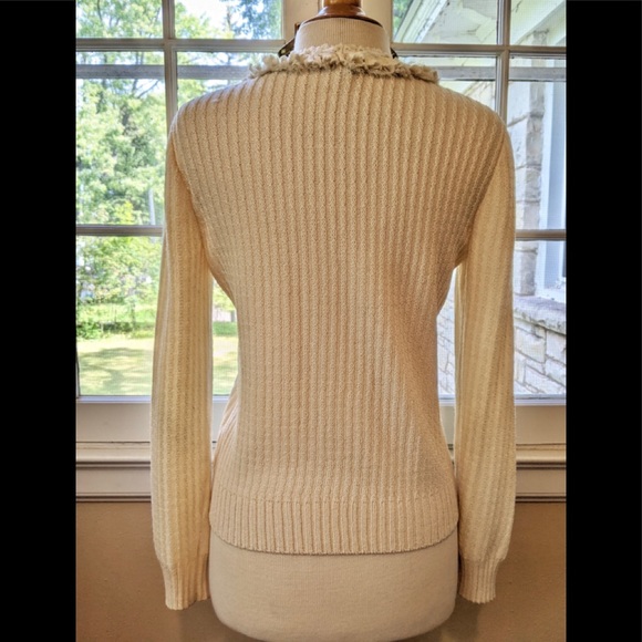 Beautiful St. John Sport Sweater Jacket - Picture 4 of 6